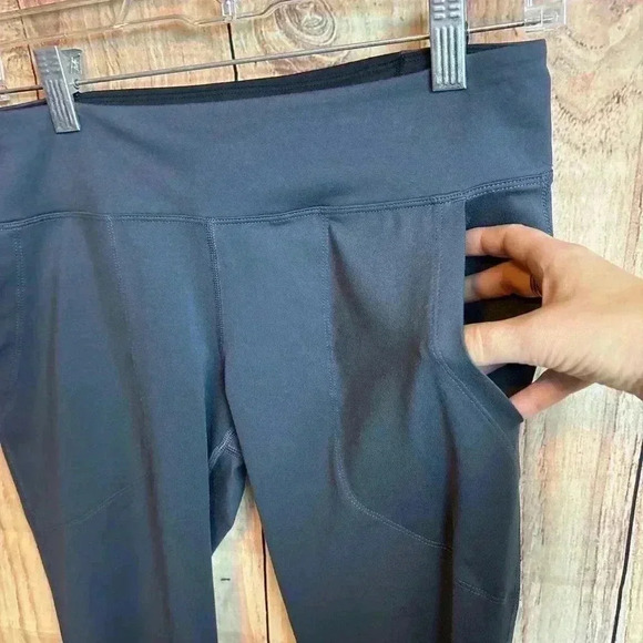 Under Armour Leggings with Pockets Size M - Picture 2 of 5